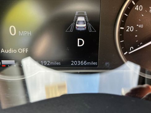 Used 2025 Nissan Versa SV image 35