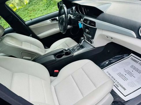 Used 2014 Mercedes-Benz C 250 Sedan image 11