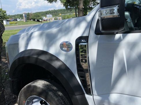 New 2024 Ford F450 XL image 15