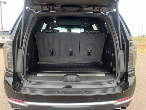 Used 2025 Chevrolet Tahoe High Country w/ Sun And Tow Package AWD/4WD image 24