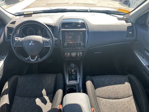 Used 2020 Mitsubishi Outlander Sport SE AWD/4WD image 9