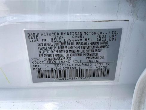 Certified 2025 Nissan Sentra SV FWD image 33