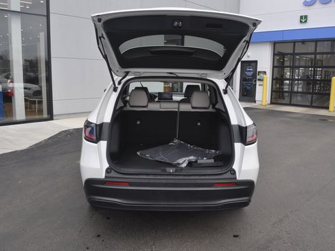 Used 2026 Honda HR-V LX image 11