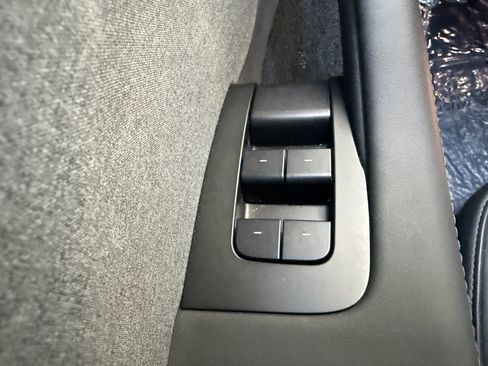 Used 2025 Tesla Model 3 Long Range RWD image 33