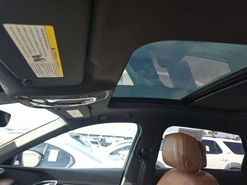 Used 2019 Audi e-tron Prestige w/ Prestige Package image 8