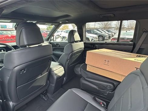 New 2026 Hyundai Santa Fe Calligraphy image 9