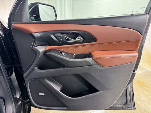 Used 2018 Chevrolet Traverse High Country w/ LPO, Floor Liner Package AWD/4WD image 17