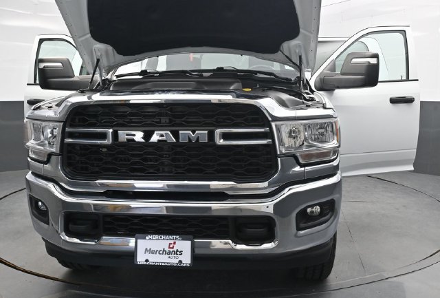 Used 2024 RAM 2500 Tradesman w/ Chrome Appearance Group AWD/4WD image 44