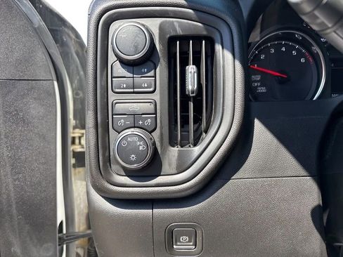 Used 2022 Chevrolet Silverado 1500 Custom Trail Boss w/ Safety Confidence Package AWD/4WD image 14