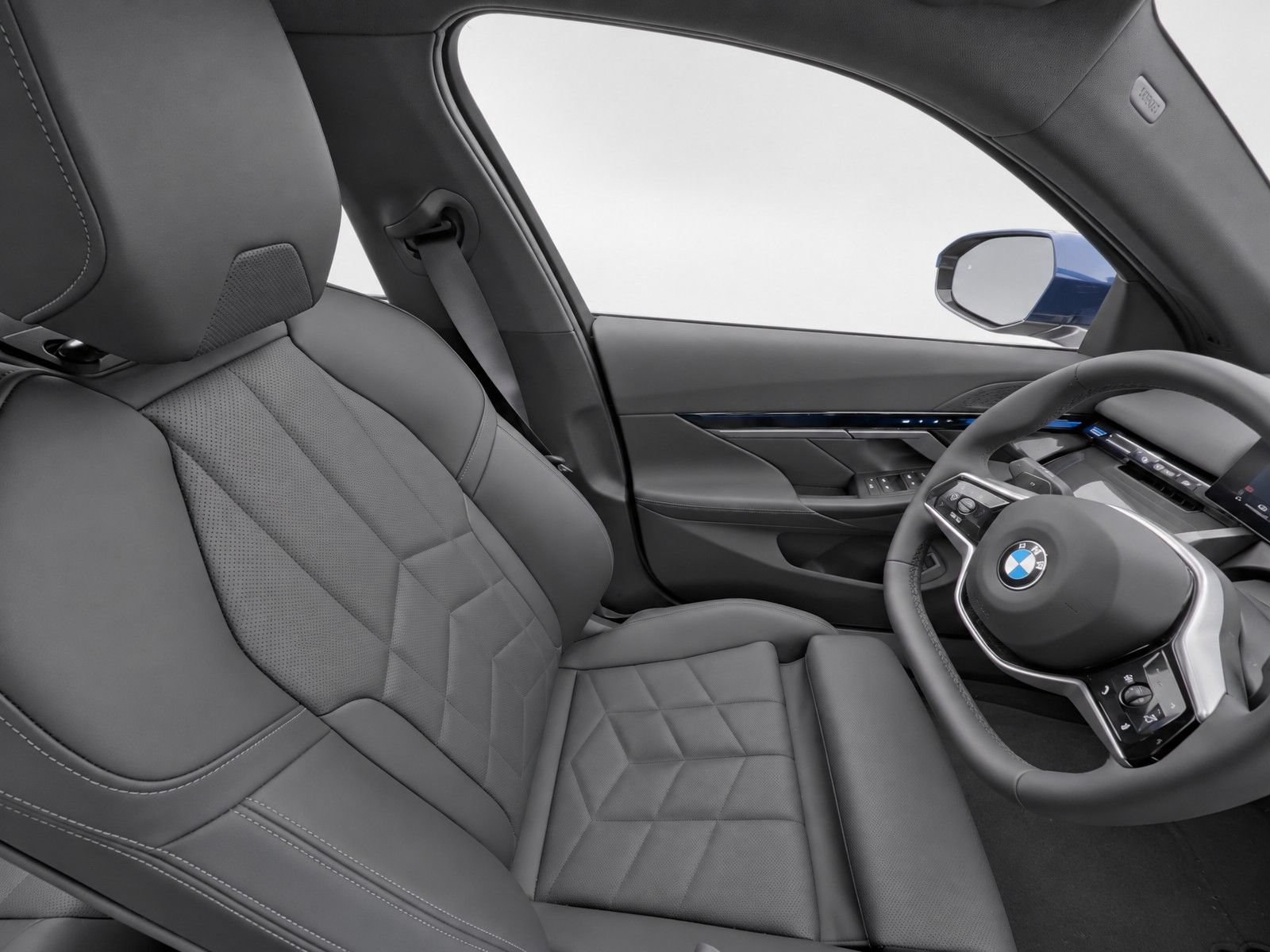Used 2024 BMW 530i w/ Premium Package RWD image 12
