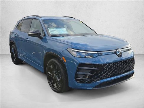 New 2026 Volkswagen Tiguan SE R-Line image 9