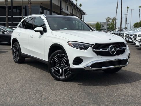 Certified 2026 Mercedes-Benz GLC 300 image 1