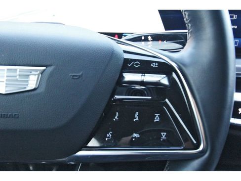 Used 2025 Cadillac Lyriq Sport image 16