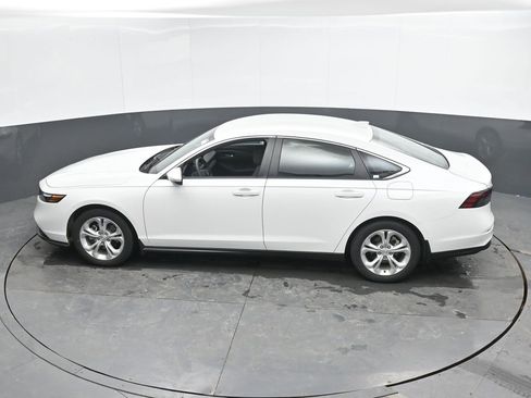 Used 2024 Honda Accord LX image 37