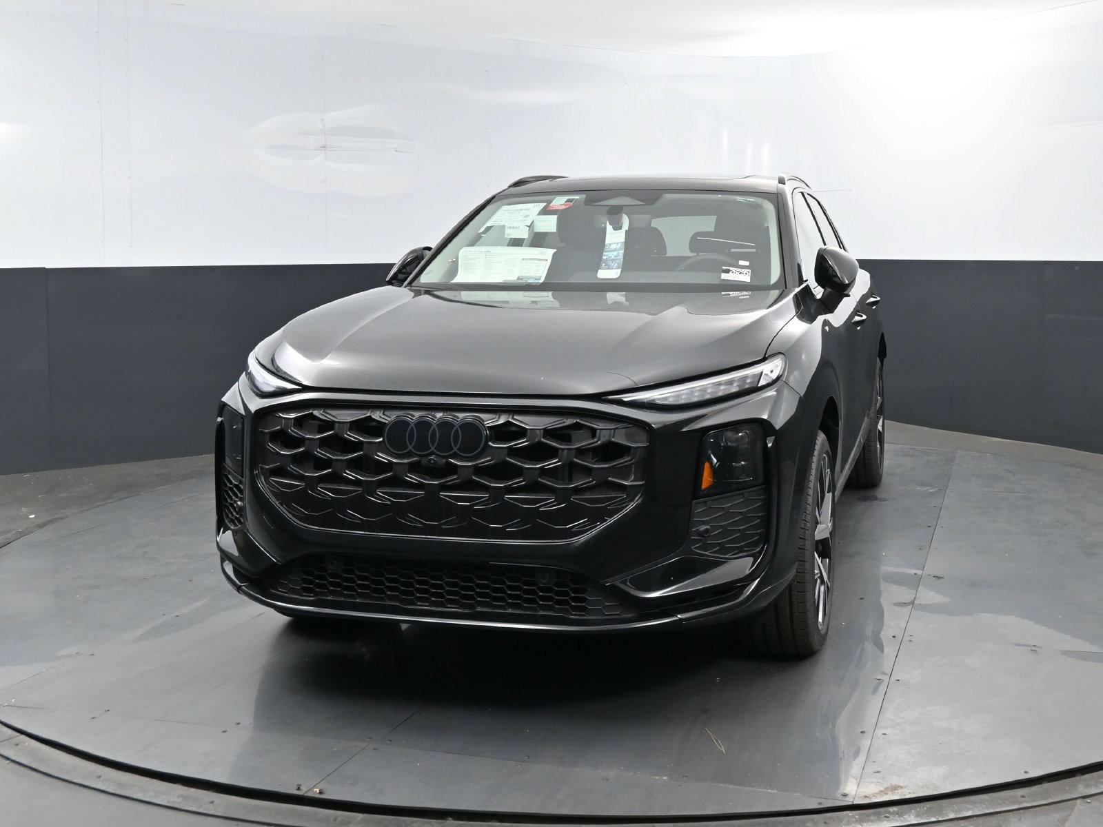 New 2026 Audi Q3 quattro 2.0T AWD/4WD image 2