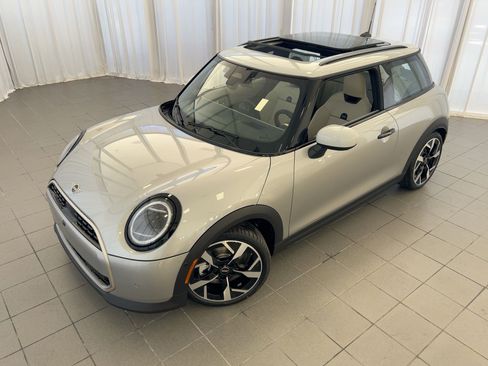 New 2026 MINI Cooper 2-Door Hardtop image 27