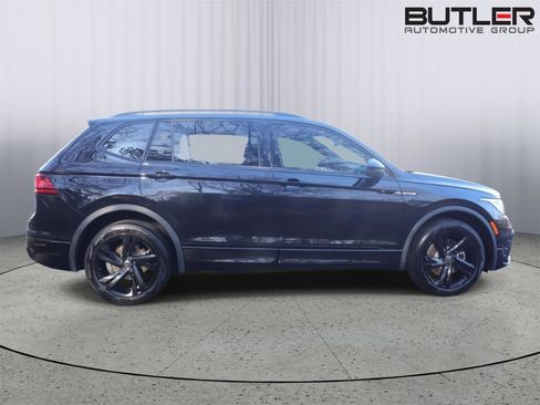 Used 2024 Volkswagen Tiguan SE R-Line image 8