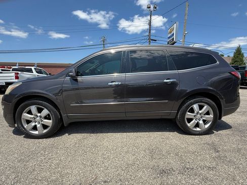 Used 2016 Chevrolet Traverse LTZ AWD/4WD image 3