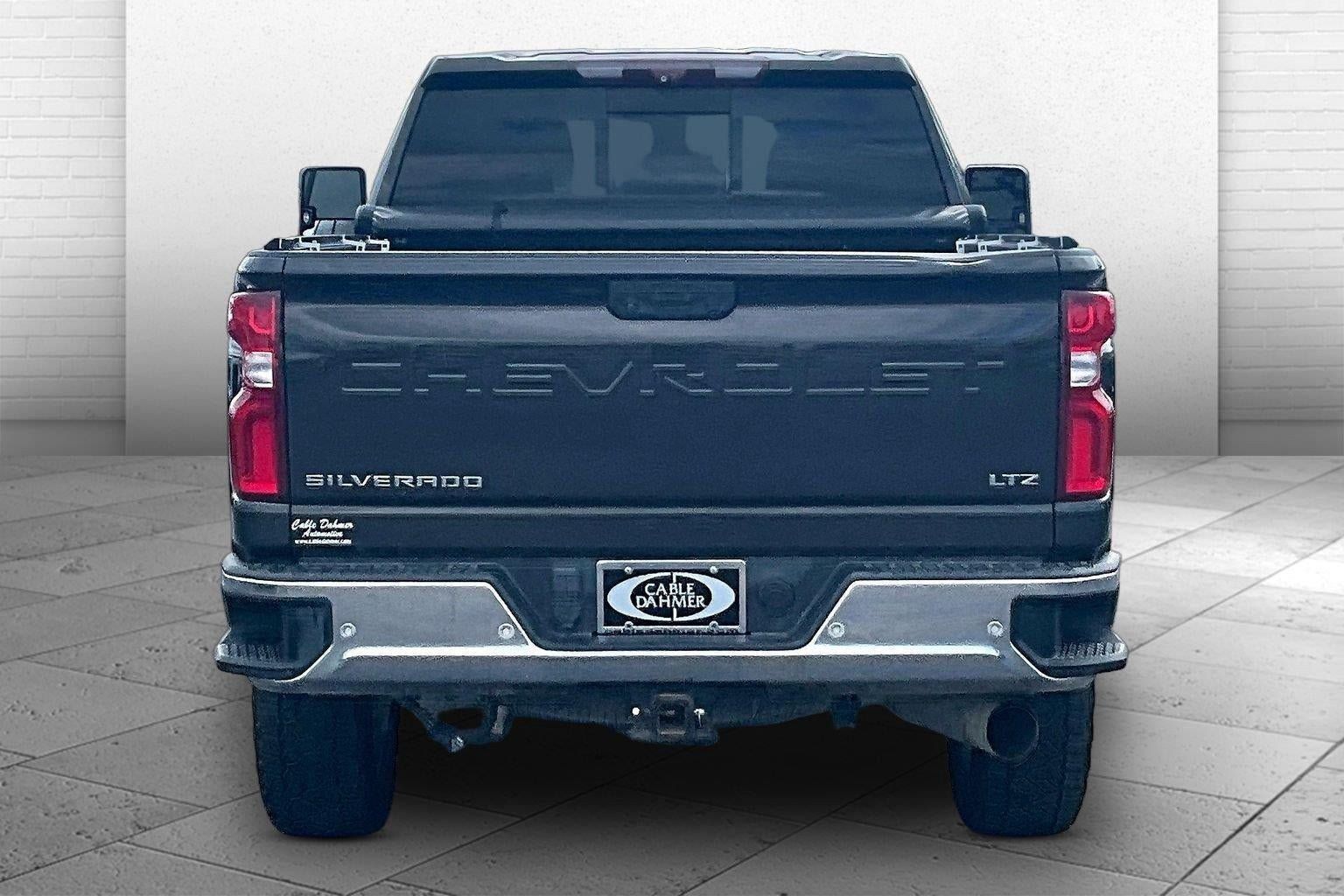 Used 2020 Chevrolet Silverado 2500 LTZ w/ LTZ Texas Edition AWD/4WD image 3