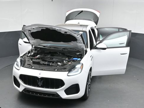 Used 2023 Maserati Grecale Modena AWD/4WD image 52