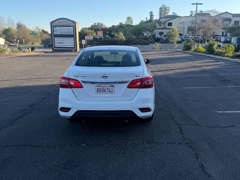 Used 2019 Nissan Sentra SV FWD image 6