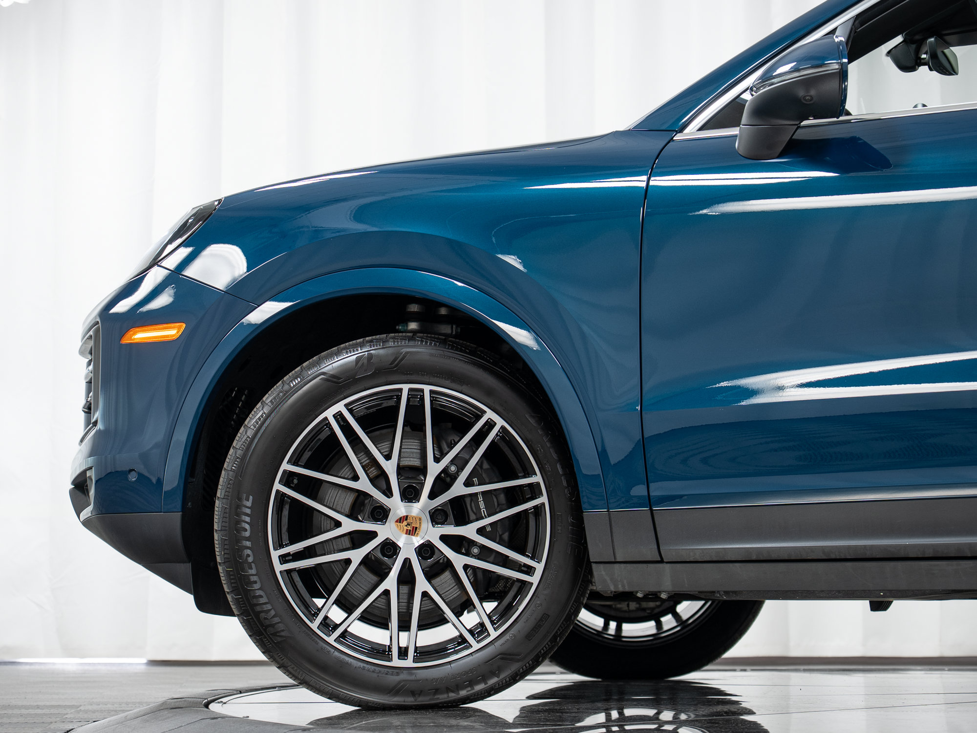 Certified 2026 Porsche Cayenne Coupe AWD/4WD image 36