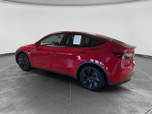 Used 2023 Tesla Model Y Long Range AWD/4WD image 3
