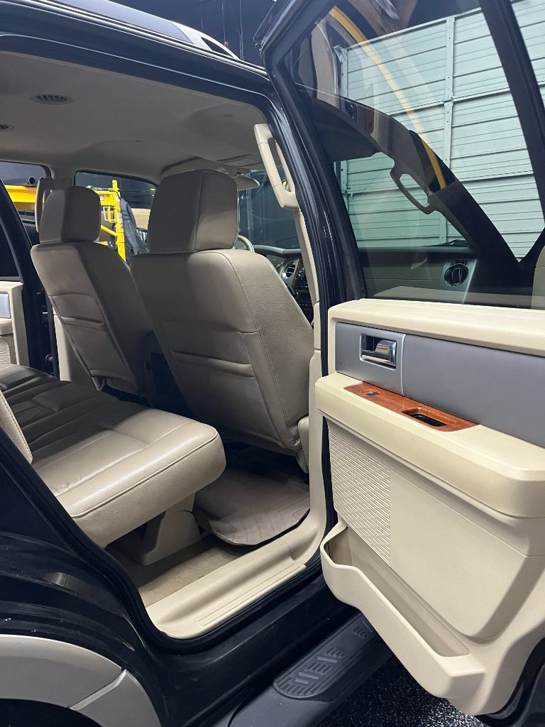 Used 2008 Ford Expedition Eddie Bauer AWD/4WD image 8