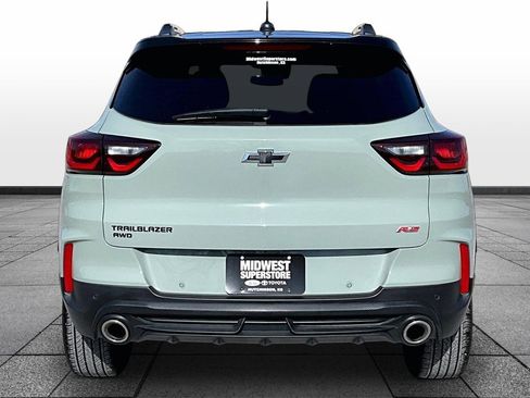 Used 2024 Chevrolet TrailBlazer RS w/ Driver Confidence Package image 4
