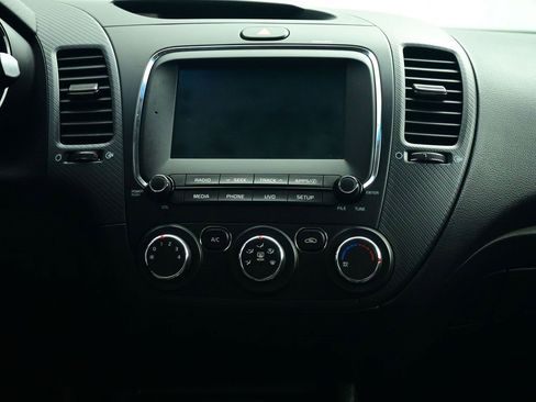 Used 2018 Kia Forte S image 7