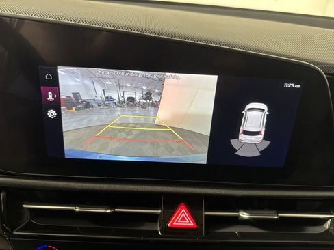 Used 2023 Kia Niro EX image 20