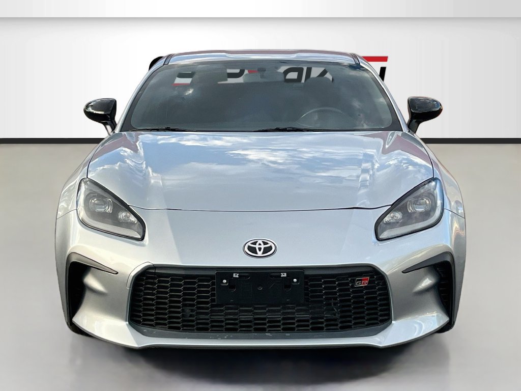 Used 2023 Toyota GR86 RWD image 2