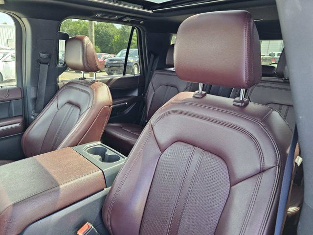 Used 2022 Ford Expedition Limited AWD/4WD image 19