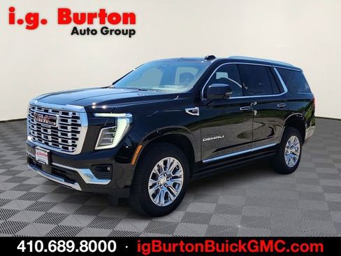 Used 2026 GMC Yukon Denali w/ Sun & Power Step Package AWD/4WD image 3