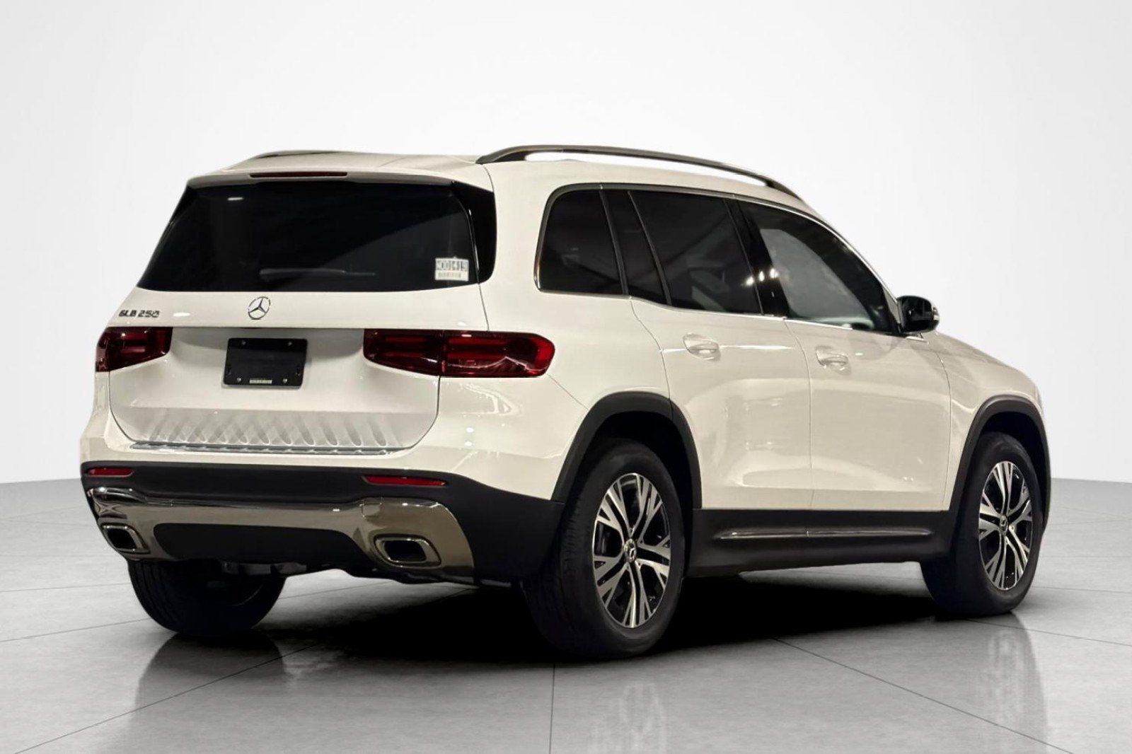 New 2026 Mercedes-Benz GLB 250 image 5