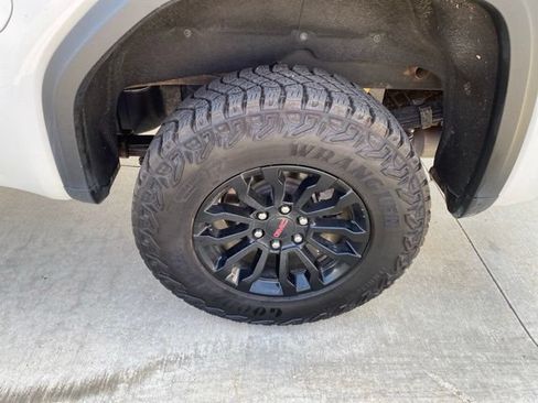 Used 2023 GMC Sierra 1500 AT4X AWD/4WD image 13