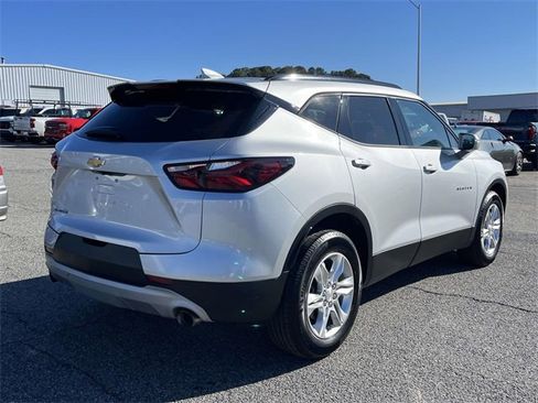 Used 2020 Chevrolet Blazer LT image 3