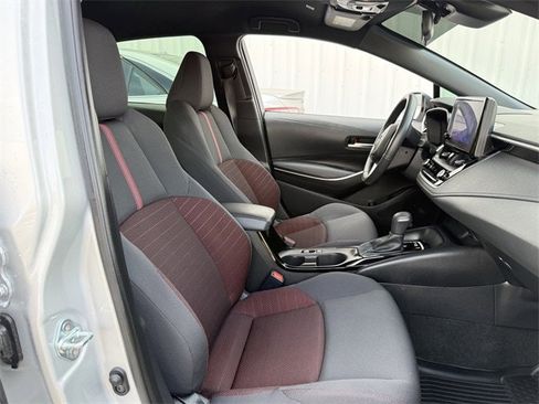 Used 2024 Toyota Corolla SE image 29