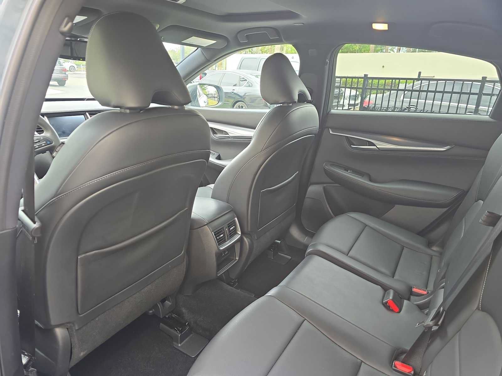 Used 2023 INFINITI QX55 Luxe w/ Cargo Package AWD/4WD image 10
