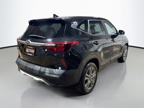 Used 2021 Kia Seltos LX AWD/4WD image 6