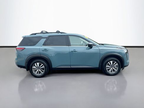 Used 2026 Nissan Pathfinder SL FWD image 8