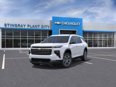 New 2026 Chevrolet Traverse LT FWD image 8