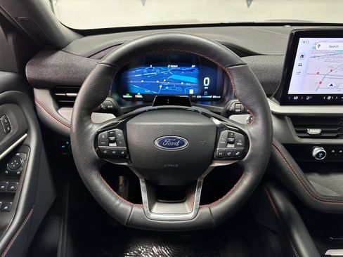 Used 2025 Ford Explorer ST-Line image 14