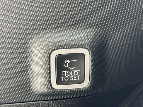 Used 2024 Jeep Grand Cherokee Limited 4xe image 19