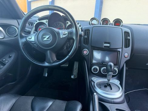 Used 2014 Nissan 370Z Touring w/ Sport Package RWD image 16