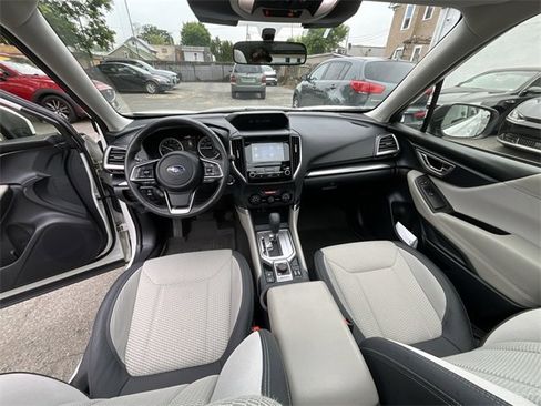 Used 2023 Subaru Forester Premium image 27