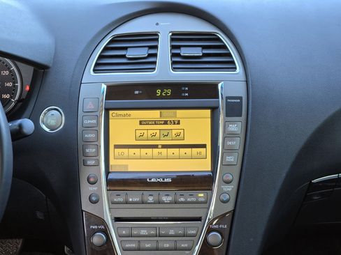 Used 2012 Lexus ES 350 image 17