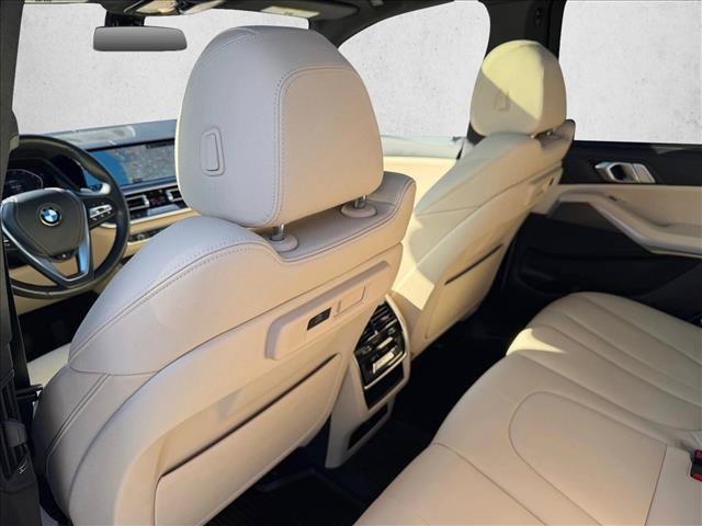 Used 2022 BMW X5 xDrive40i w/ Executive Package AWD/4WD image 18