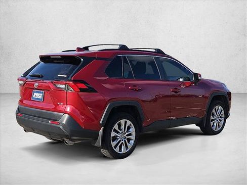 Used 2023 Toyota RAV4 XLE Premium FWD image 5