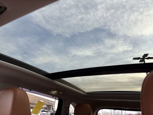 Used 2023 Kia Sorento SX Prestige image 21